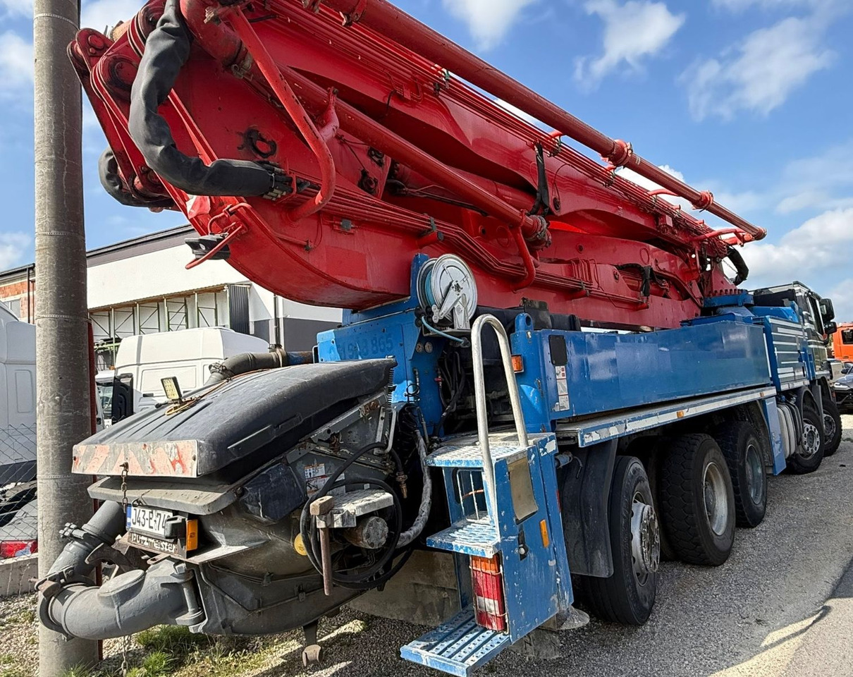 Mercedes-Benz Actros 4448 10x4, E5, MP-3, Putzmeister M46-5 - משאית משאבת בטון: תמונה 4 Mercedes-Benz Actros 4448 10x4, E5, MP-3, Putzmeister M46-5 - משאית משאבת בטון: תמונה 4