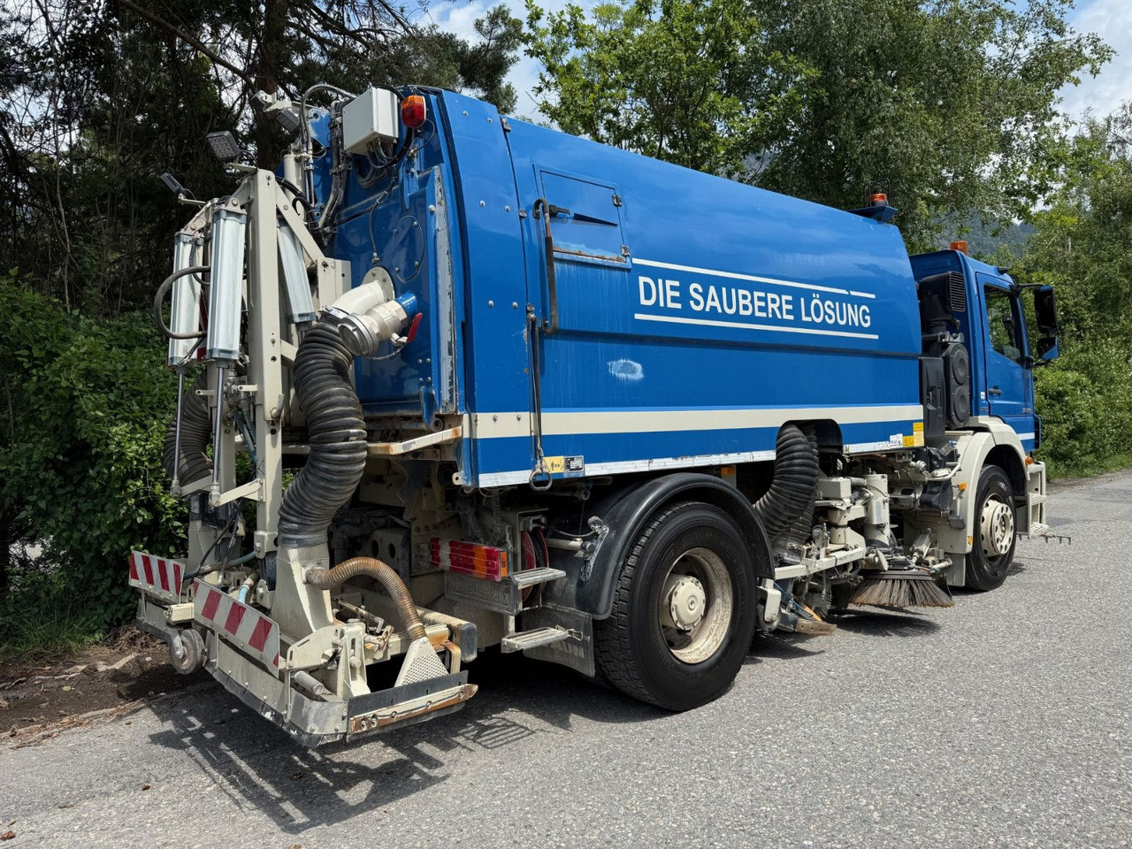 Mercedes-Benz Axor 1829 4x2, E5, EPS, RHD, Faun Kehrmaschine - מטאטא כבישים: תמונה 4 Mercedes-Benz Axor 1829 4x2, E5, EPS, RHD, Faun Kehrmaschine - מטאטא כבישים: תמונה 4