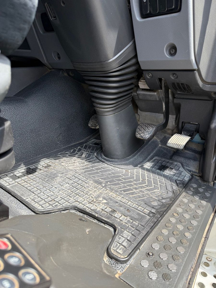 מטאטא כבישים Mercedes-Benz Axor 1829 4x2, E5, EPS, RHD, Faun Kehrmaschine: תמונה 15