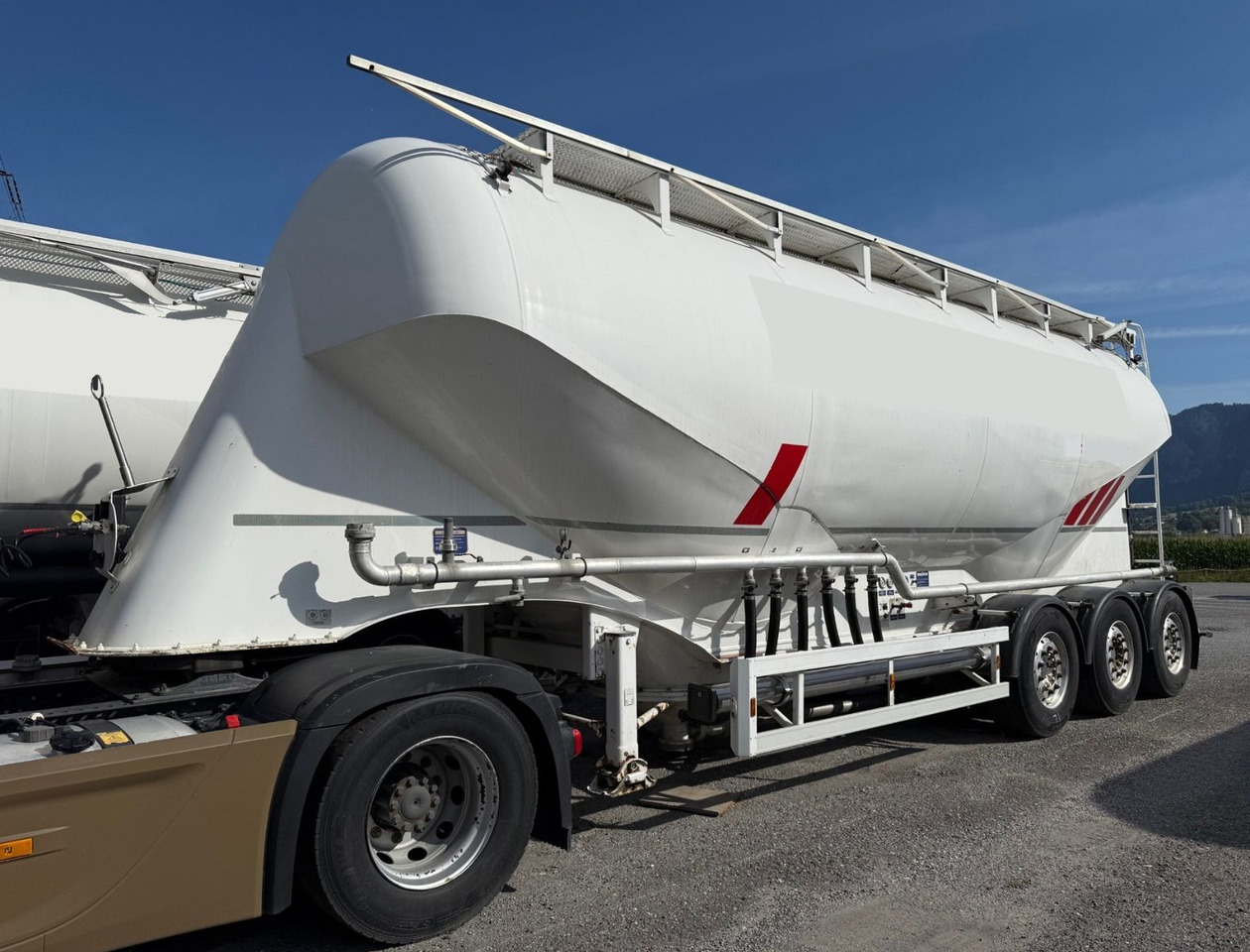 OMEPS CM , Silo Zement - סמיטריילר Silo: תמונה 1 OMEPS CM , Silo Zement - סמיטריילר Silo: תמונה 1