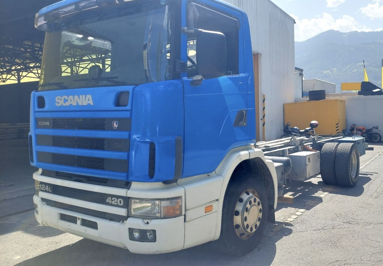 Scania R124LB 420 4x2, Euro 3 - משאית עם שלדת תא: תמונה 3 Scania R124LB 420 4x2, Euro 3 - משאית עם שלדת תא: תמונה 3