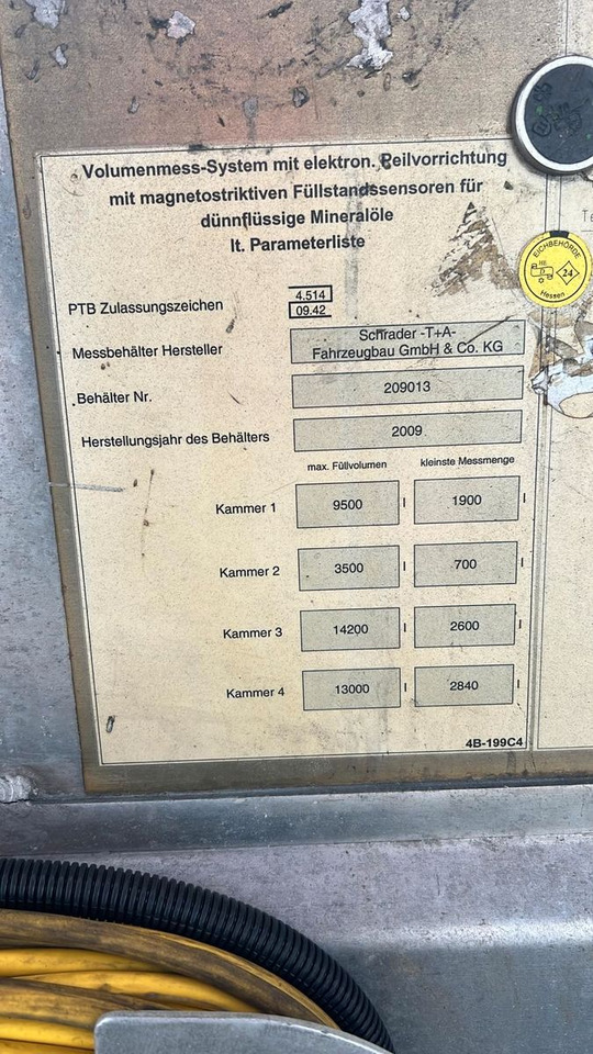 Schrader Treibstoff Diesel/Benzin, 4 Kammern, Sening - סמיטריילר מכל: תמונה 5 Schrader Treibstoff Diesel/Benzin, 4 Kammern, Sening - סמיטריילר מכל: תמונה 5