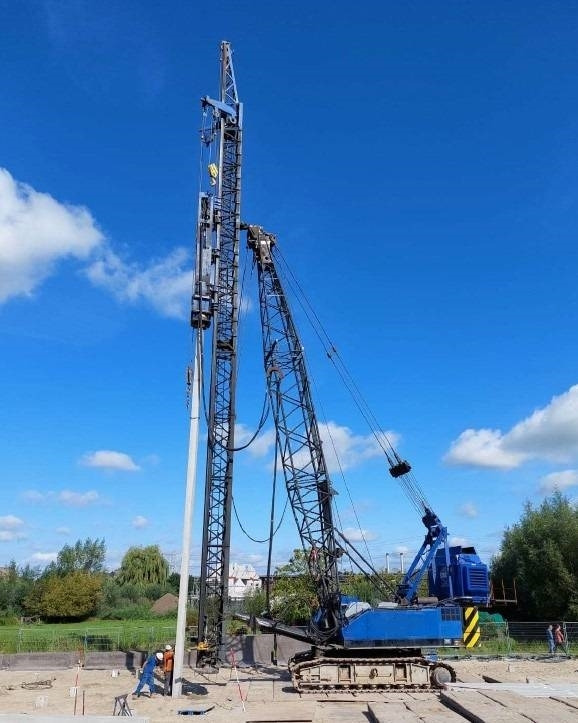 Hitachi KH300-3 PD - עגורן זוחל: תמונה 1 Hitachi KH300-3 PD - עגורן זוחל: תמונה 1