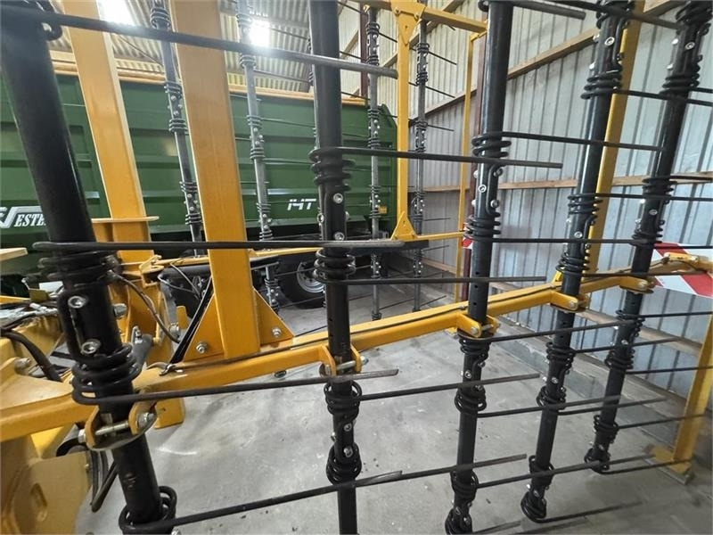 Claydon 7,5 meter Kørt under 300 HA - מגרפת קפיצים: תמונה 3 Claydon 7,5 meter Kørt under 300 HA - מגרפת קפיצים: תמונה 3