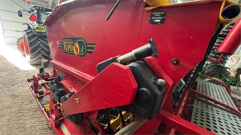 Vaderstad Rapid 400C Rapid 400 C - מקדחת זריעה משולבת: תמונה 4 Vaderstad Rapid 400C Rapid 400 C - מקדחת זריעה משולבת: תמונה 4