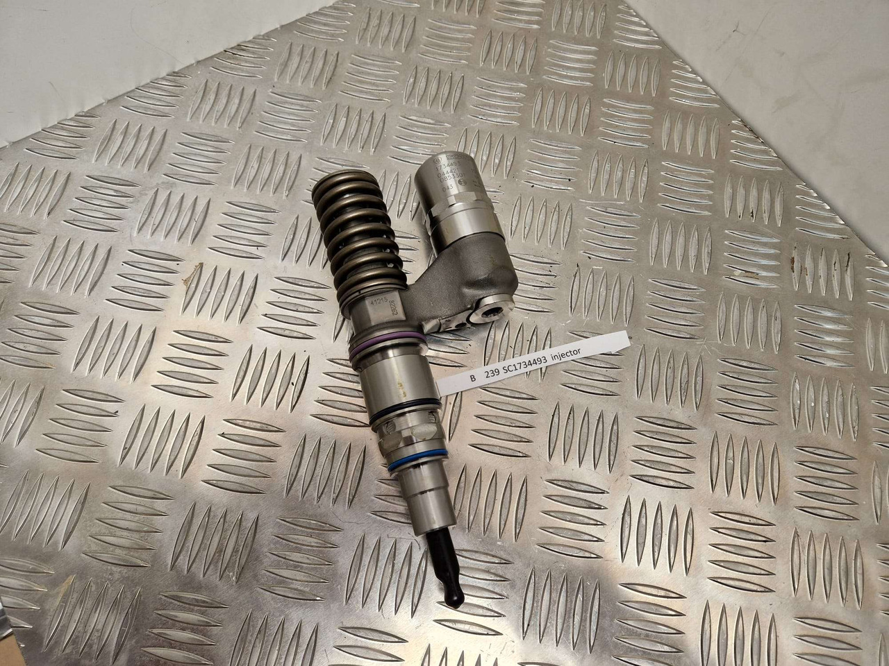 1734493 Scania fuel injector Bosch - מנוע וחלקים עבור מכונת בנייה: תמונה 1 1734493 Scania fuel injector Bosch - מנוע וחלקים עבור מכונת בנייה: תמונה 1