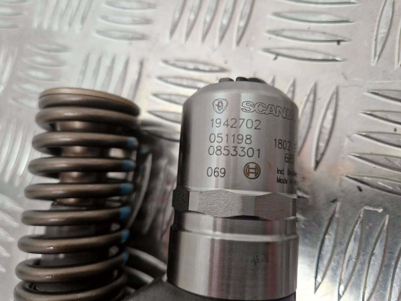 1942702 Scania fuel injector Bosch - מנוע וחלקים עבור מכונת בנייה: תמונה 3 1942702 Scania fuel injector Bosch - מנוע וחלקים עבור מכונת בנייה: תמונה 3