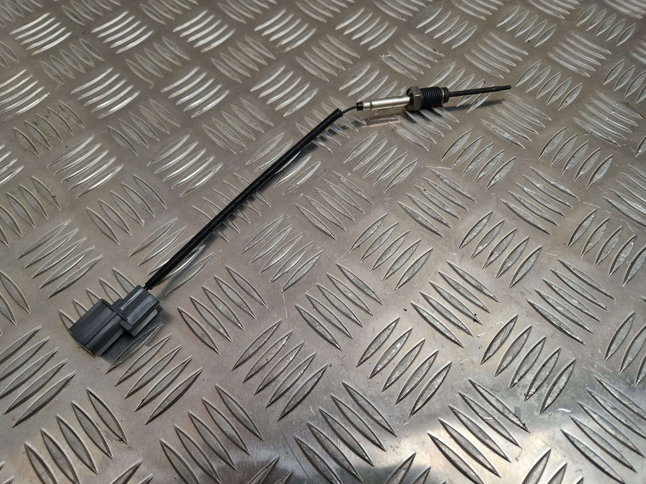 320/A9184 Exhaust Temperature Sensor SCR GENUINE JCB - מנוע וחלקים עבור מכונת בנייה: תמונה 1 320/A9184 Exhaust Temperature Sensor SCR GENUINE JCB - מנוע וחלקים עבור מכונת בנייה: תמונה 1