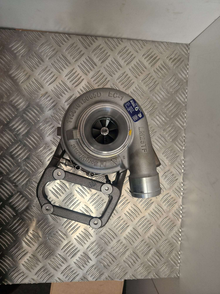 BorgWarner BV55 turbo charger JCB turbocharger - מנוע וחלקים עבור מכונת בנייה: תמונה 1 BorgWarner BV55 turbo charger JCB turbocharger - מנוע וחלקים עבור מכונת בנייה: תמונה 1