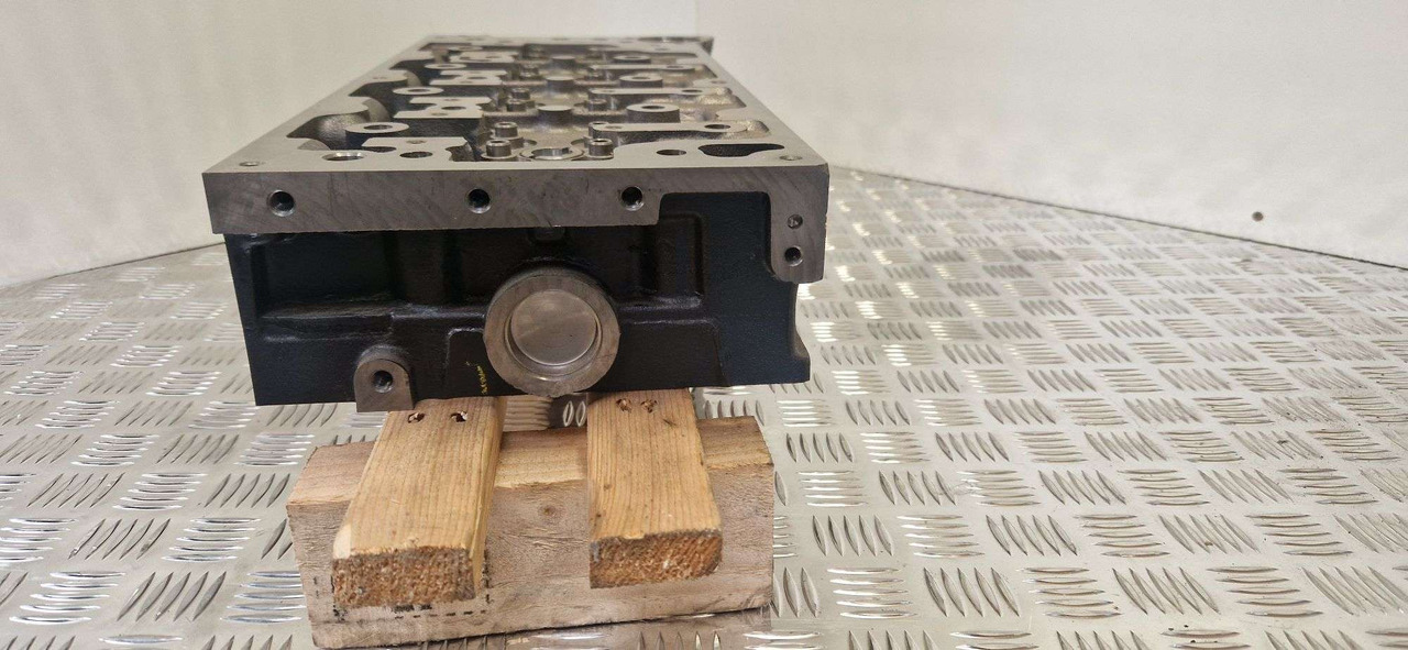 JCB 320/02620 Genuine Cylinder head machining MT3 - מנוע וחלקים עבור מכונת בנייה: תמונה 4 JCB 320/02620 Genuine Cylinder head machining MT3 - מנוע וחלקים עבור מכונת בנייה: תמונה 4