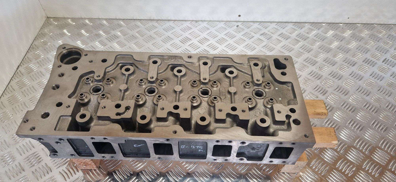JCB 320/02620 Genuine Cylinder head machining MT3 - מנוע וחלקים עבור מכונת בנייה: תמונה 2 JCB 320/02620 Genuine Cylinder head machining MT3 - מנוע וחלקים עבור מכונת בנייה: תמונה 2