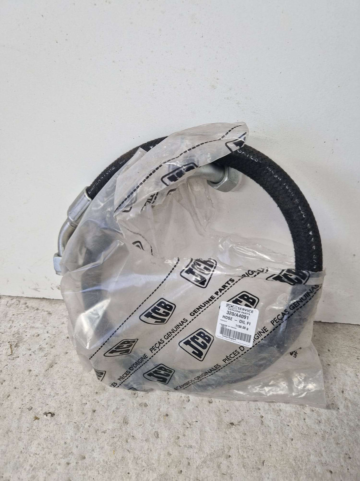 JCB 320/A4091 320/A4237 excavator Oil hose - מנוע וחלקים עבור מכונת בנייה: תמונה 3 JCB 320/A4091 320/A4237 excavator Oil hose - מנוע וחלקים עבור מכונת בנייה: תמונה 3