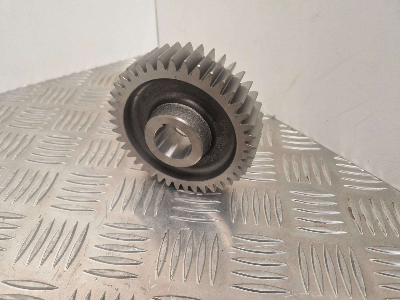 JCB PTO GEAR 320/08031 41T Pump drive - מנוע וחלקים עבור מכונת בנייה: תמונה 1 JCB PTO GEAR 320/08031 41T Pump drive - מנוע וחלקים עבור מכונת בנייה: תמונה 1