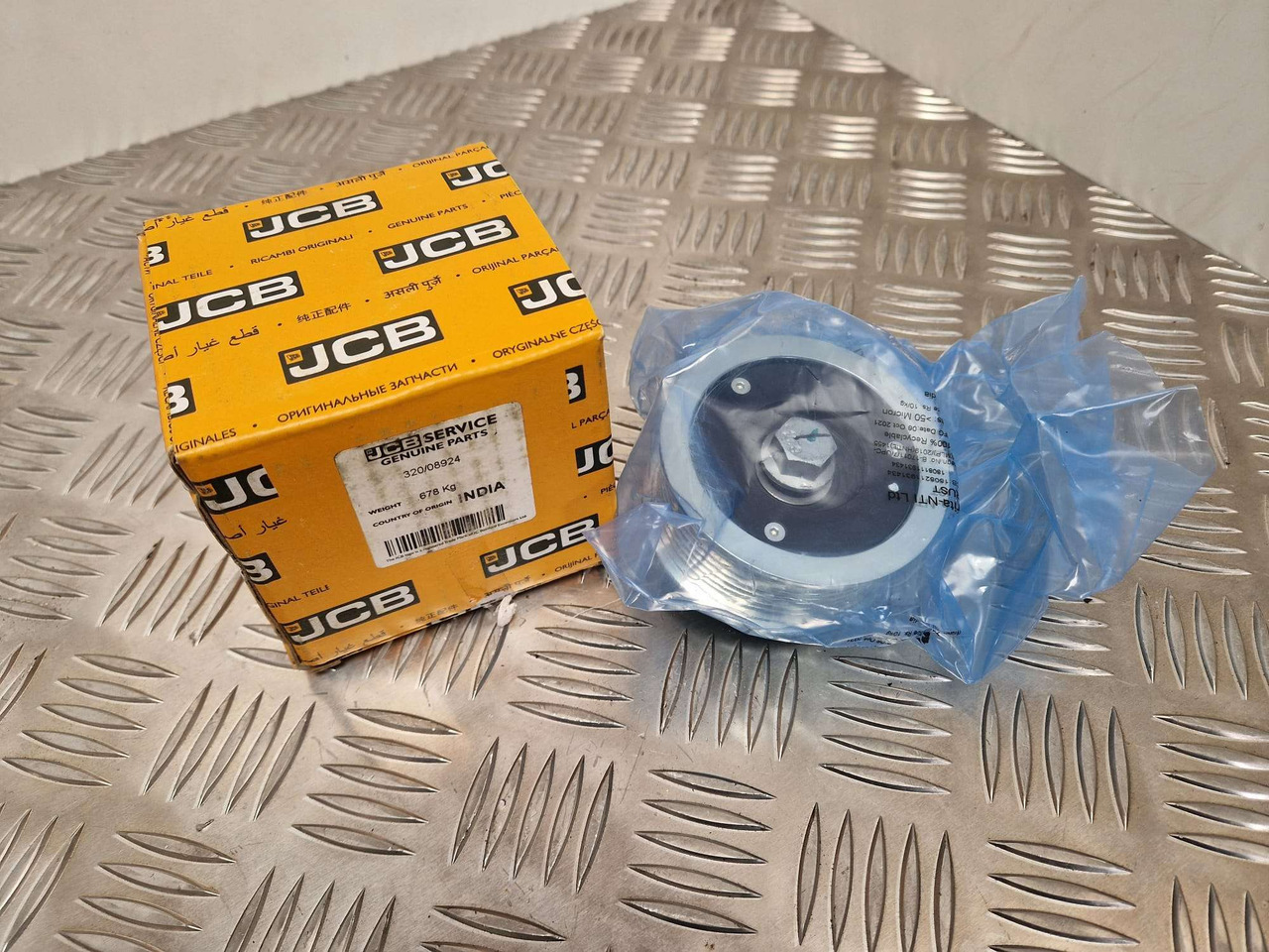 JCB idler wheel 320/08924 New - מנוע וחלקים עבור מכונת בנייה: תמונה 1 JCB idler wheel 320/08924 New - מנוע וחלקים עבור מכונת בנייה: תמונה 1