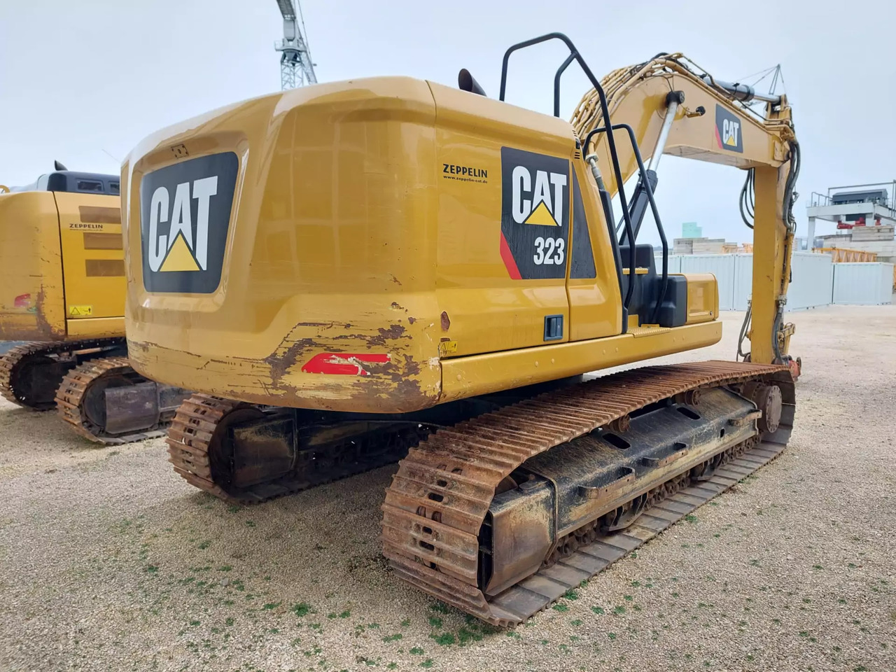 2019 Caterpillar 323 - מחפר סורק: תמונה 3 2019 Caterpillar 323 - מחפר סורק: תמונה 3