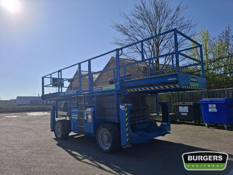 Genie GS4390 RT - מעלית מספריים: תמונה 4 Genie GS4390 RT - מעלית מספריים: תמונה 4