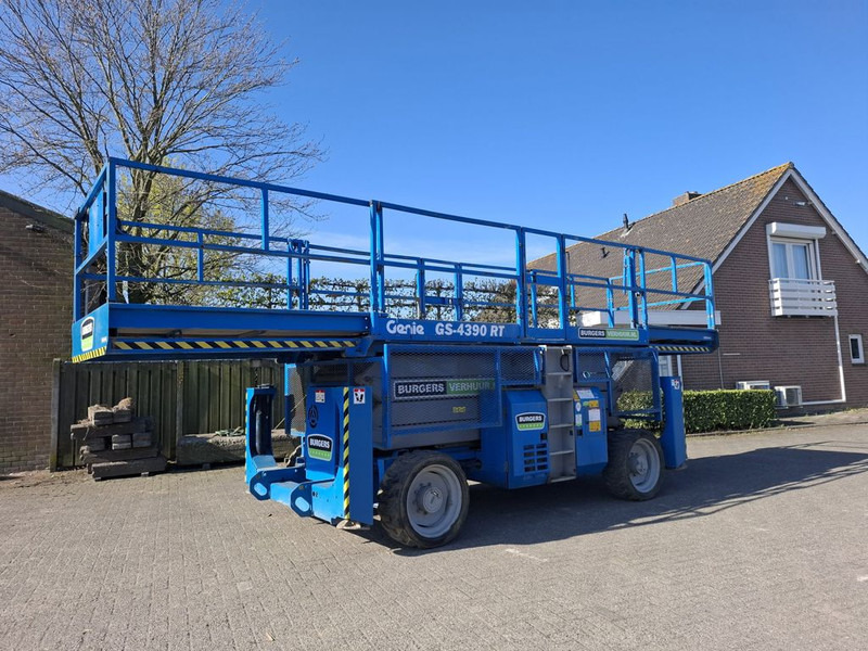 Genie GS4390 RT - מעלית מספריים: תמונה 1 Genie GS4390 RT - מעלית מספריים: תמונה 1