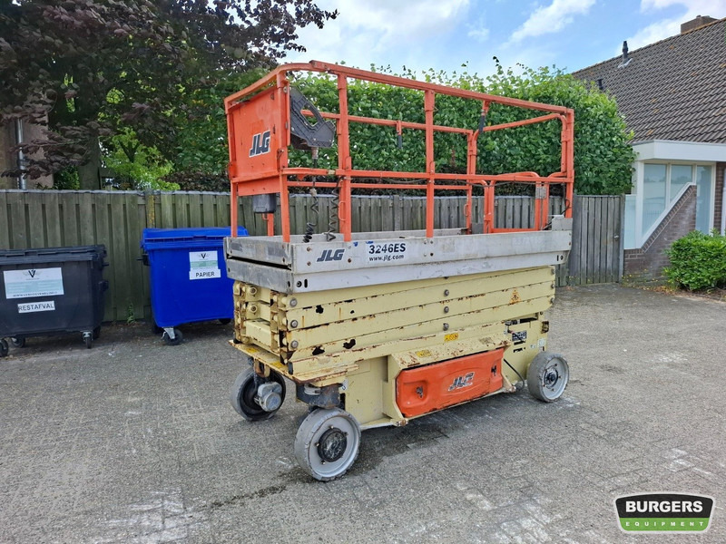 JLG 3246ES - מעלית מספריים: תמונה 1 JLG 3246ES - מעלית מספריים: תמונה 1