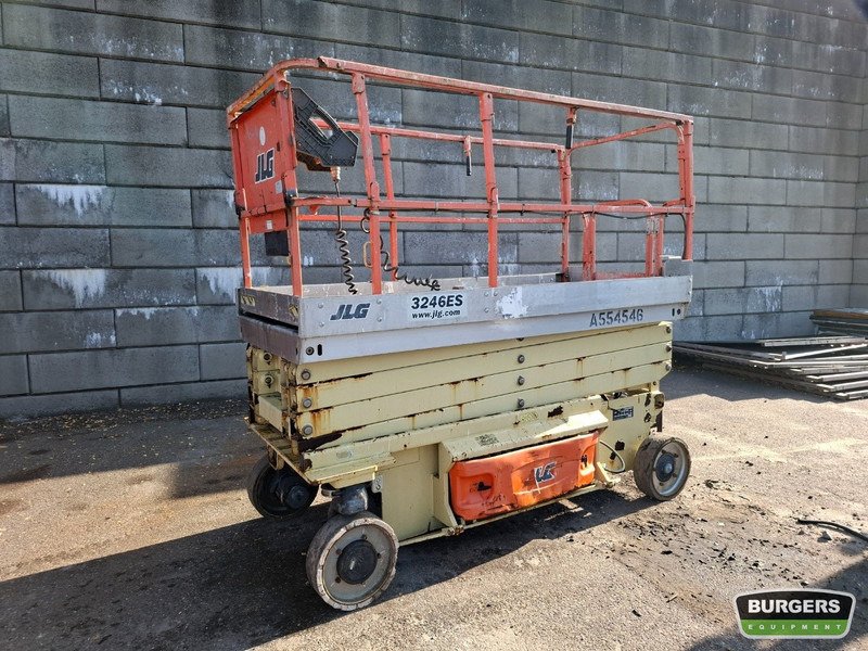 JLG 3246ES - מעלית מספריים: תמונה 1 JLG 3246ES - מעלית מספריים: תמונה 1