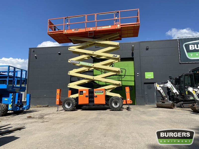 JLG 530LRT - מעלית מספריים: תמונה 1 JLG 530LRT - מעלית מספריים: תמונה 1