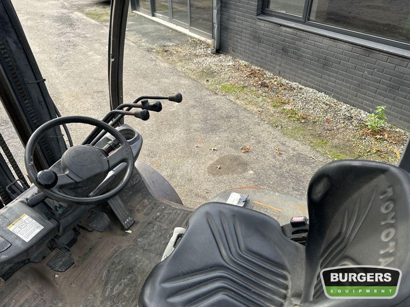 Toyota 8FDF25 - מלגזת סולר: תמונה 5 Toyota 8FDF25 - מלגזת סולר: תמונה 5