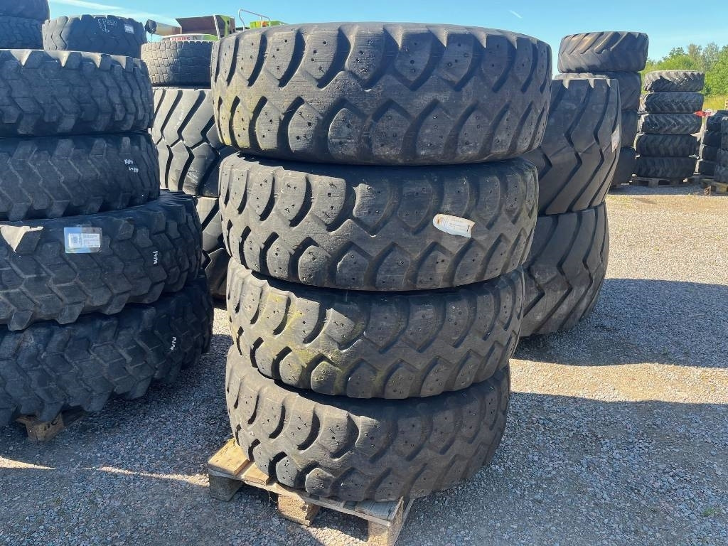 Goodyear 15,5-R25 till Zettelmeyer 802 - צמיג עבור מכונת בנייה: תמונה 1 Goodyear 15,5-R25 till Zettelmeyer 802 - צמיג עבור מכונת בנייה: תמונה 1