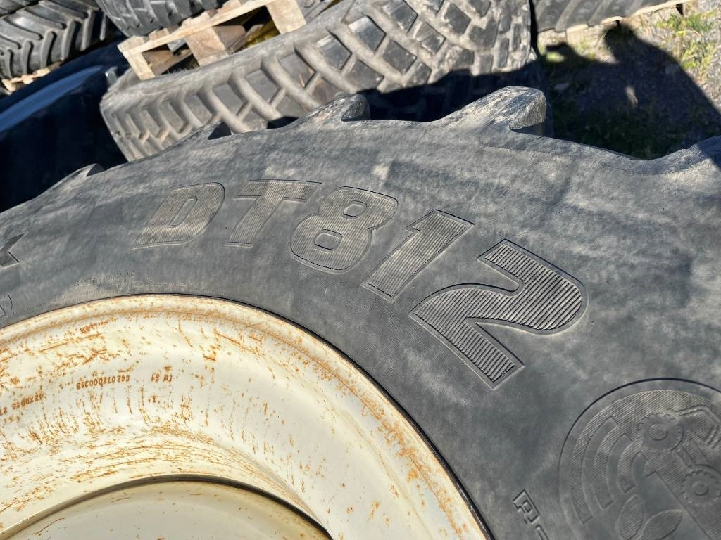 Goodyear 620/70R42 till New Holland / Ford 8670 - צמיג עבור מכונה חקלאית: תמונה 5 Goodyear 620/70R42 till New Holland / Ford 8670 - צמיג עבור מכונה חקלאית: תמונה 5
