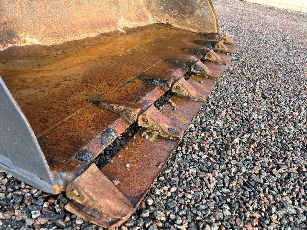 Grusskopa / Jordskopa Bucket Volvo L25 L20 - דלי עבור מכונת בנייה: תמונה 4 Grusskopa / Jordskopa Bucket Volvo L25 L20 - דלי עבור מכונת בנייה: תמונה 4