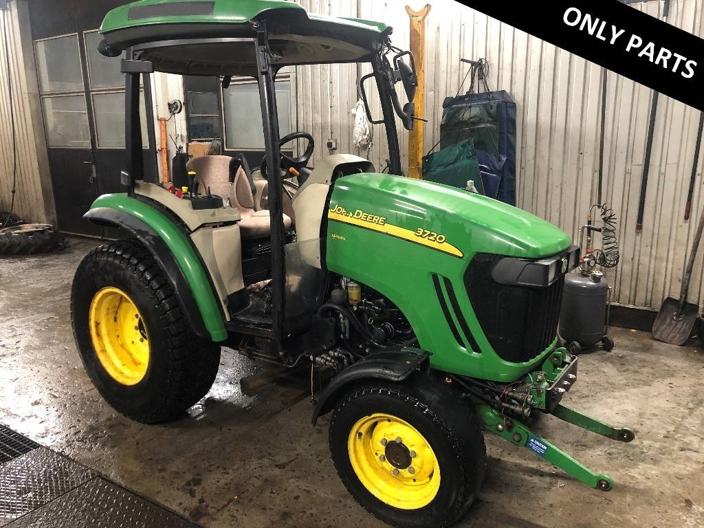 John Deere 3720 Dismantled: only spare parts - טרקטור עירוני: תמונה 1 John Deere 3720 Dismantled: only spare parts - טרקטור עירוני: תמונה 1