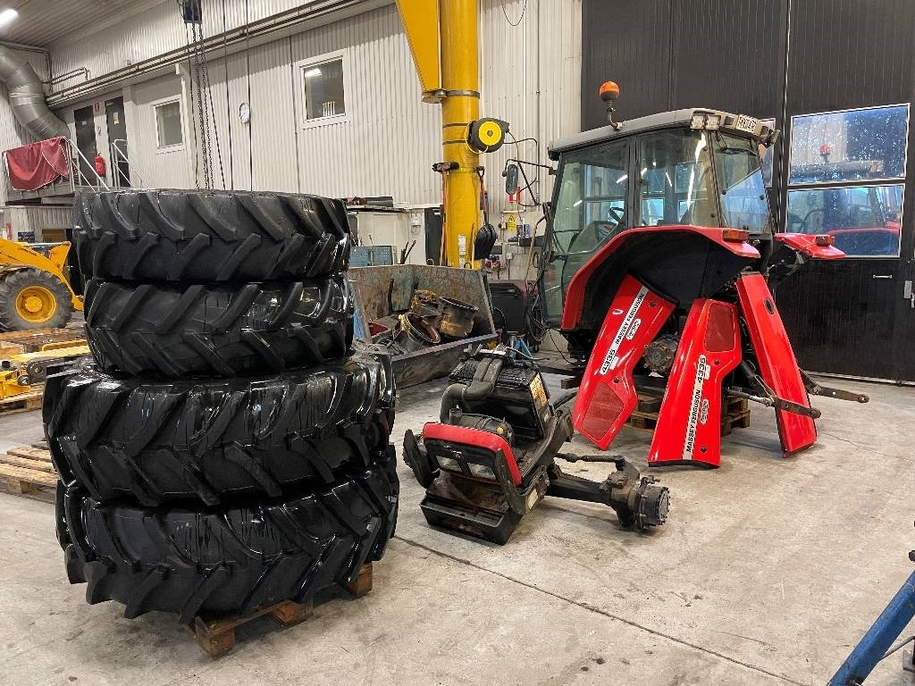 Massey Ferguson 4335 Dismantled: only spare parts - טרקטור חקלאי: תמונה 1 Massey Ferguson 4335 Dismantled: only spare parts - טרקטור חקלאי: תמונה 1