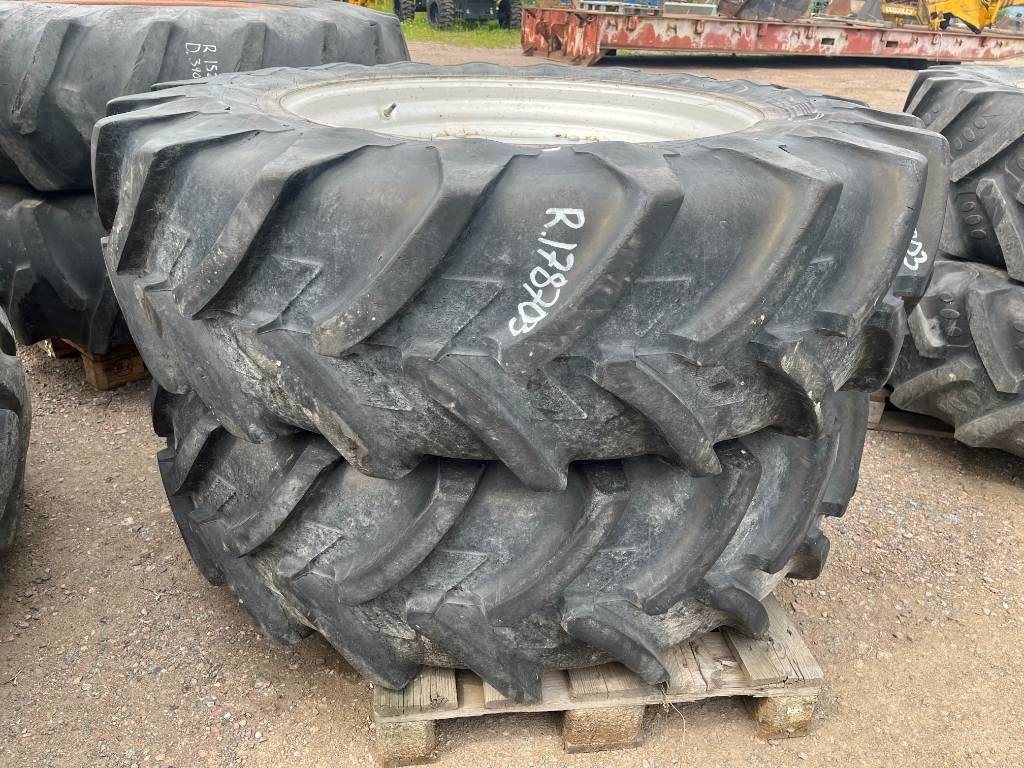 Michelin 16,9R34 till Case IH - צמיג עבור מכונה חקלאית: תמונה 1 Michelin 16,9R34 till Case IH - צמיג עבור מכונה חקלאית: תמונה 1