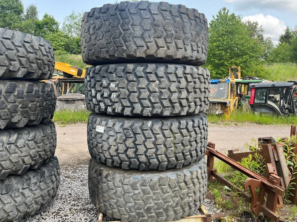 Nokian 20,5 R25 Loader grip Volvo Hyundai Huddig - חבילת גלגלים וצמיגים: תמונה 1 Nokian 20,5 R25 Loader grip Volvo Hyundai Huddig - חבילת גלגלים וצמיגים: תמונה 1