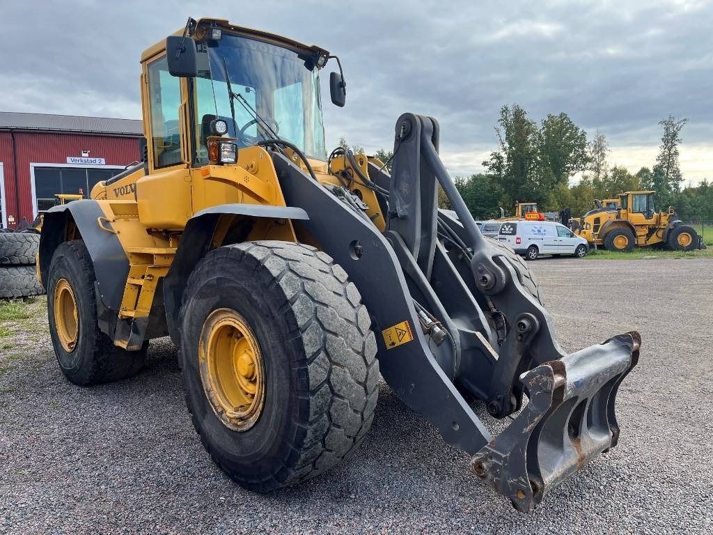 Volvo L 120 E - מעמיס גלגלים: תמונה 5 Volvo L 120 E - מעמיס גלגלים: תמונה 5