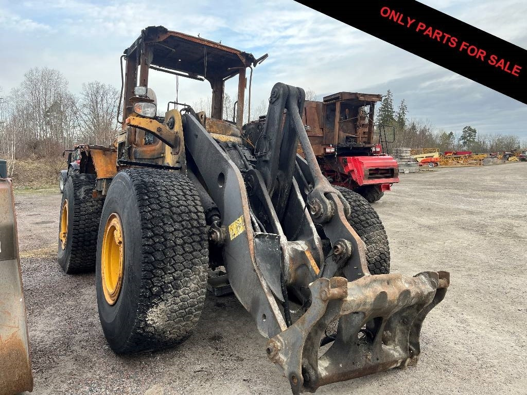 Volvo L 120 F Dismantled. Only specific spare parts - מעמיס גלגלים: תמונה 1 Volvo L 120 F Dismantled. Only specific spare parts - מעמיס גלגלים: תמונה 1