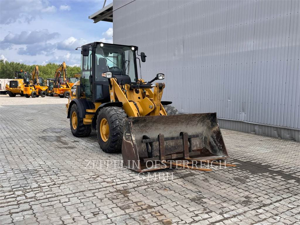 CAT 907M - מעמיס גלגלים: תמונה 2 CAT 907M - מעמיס גלגלים: תמונה 2