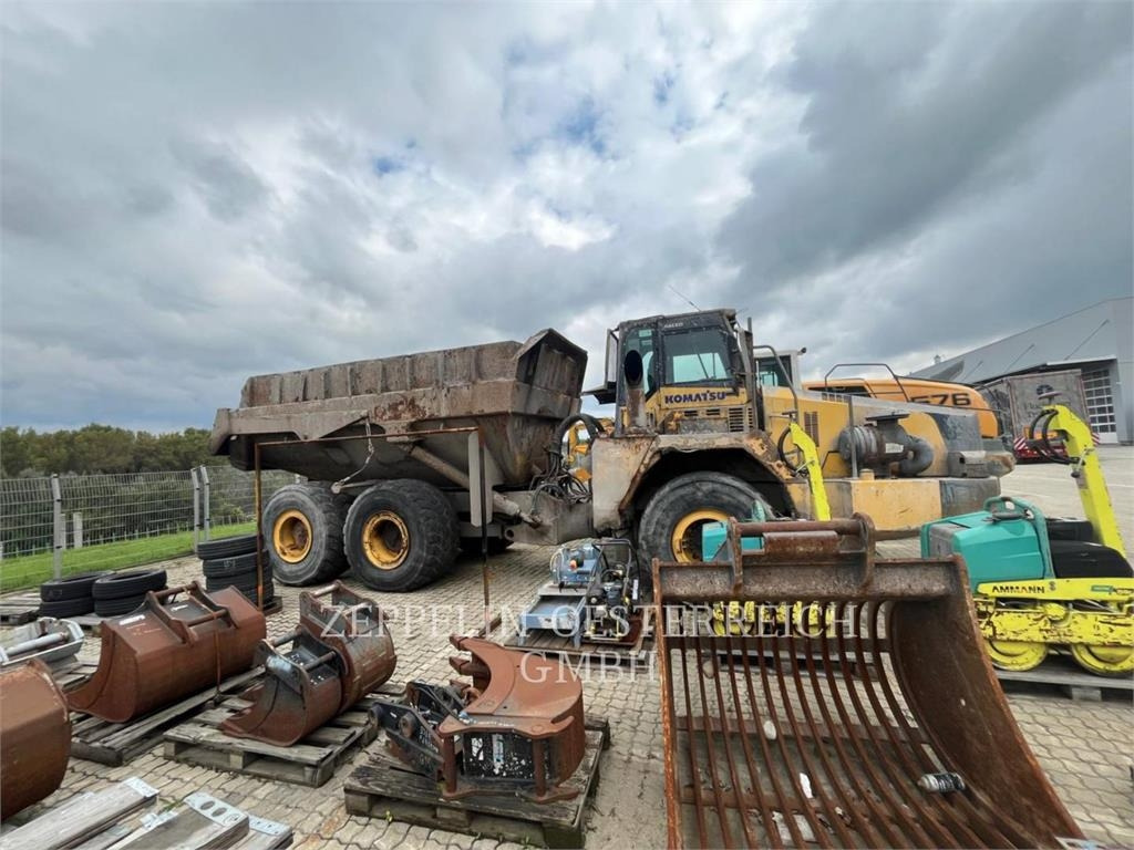 Komatsu HM300-2 - מסיר פסולת מפרקי: תמונה 3 Komatsu HM300-2 - מסיר פסולת מפרקי: תמונה 3