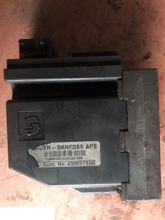 157B4116 Elektrozawór Danfoss Cewka do PVG 32 - מערכת חשמל עבור מכונה חקלאית: תמונה 3 157B4116 Elektrozawór Danfoss Cewka do PVG 32 - מערכת חשמל עבור מכונה חקלאית: תמונה 3