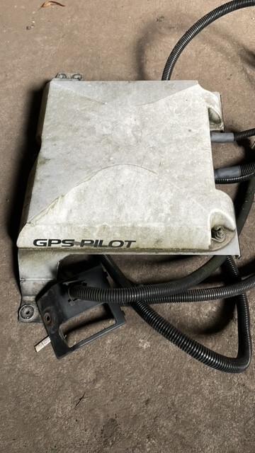 Antena gps pilot CLAAS GPS Antenne AG 262 RTK - מערכת ניווט עבור מכונה חקלאית: תמונה 1 Antena gps pilot CLAAS GPS Antenne AG 262 RTK - מערכת ניווט עבור מכונה חקלאית: תמונה 1