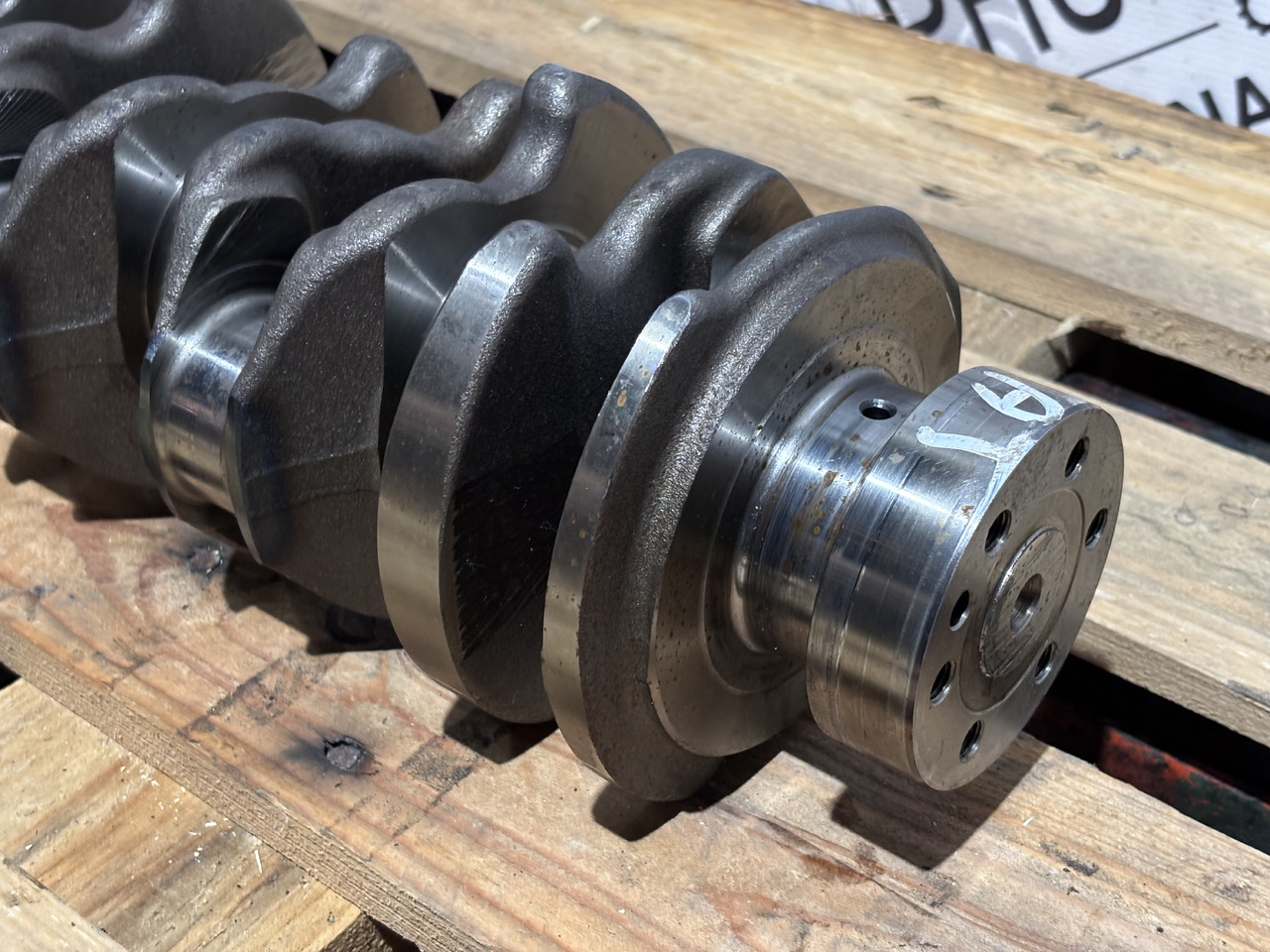 CAT CATERPILLAR Wał korbowy 3024C C2.2 308-1852 3081852 - גל ארכובה עבור מכונה חקלאית: תמונה 2 CAT CATERPILLAR Wał korbowy 3024C C2.2 308-1852 3081852 - גל ארכובה עבור מכונה חקלאית: תמונה 2