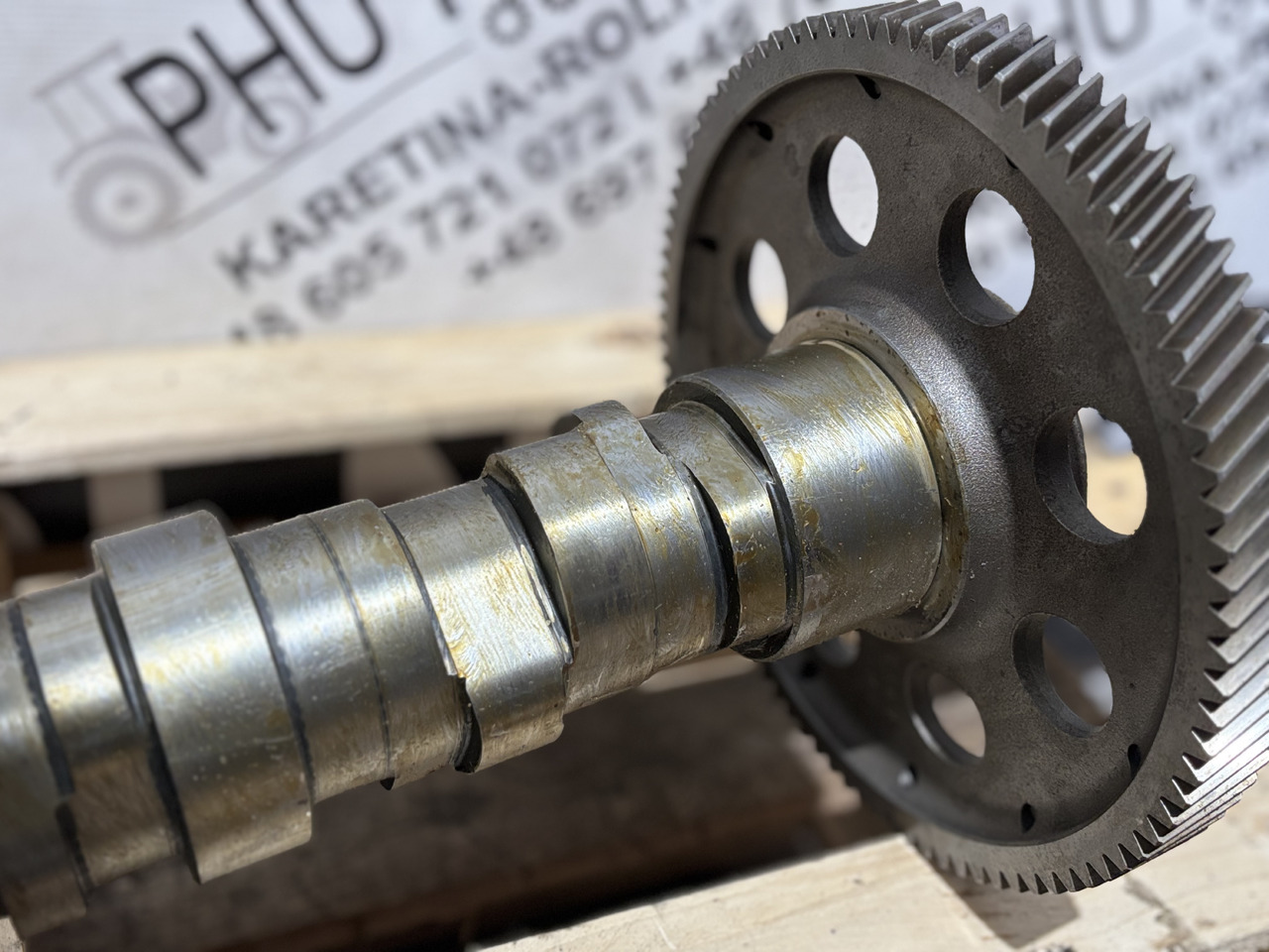 CLAAS Mercedes OM 502 LA V8 OM502LA Wałek Rozrządu 5420511201 - גל זיזים עבור מכונה חקלאית: תמונה 1 CLAAS Mercedes OM 502 LA V8 OM502LA Wałek Rozrządu 5420511201 - גל זיזים עבור מכונה חקלאית: תמונה 1