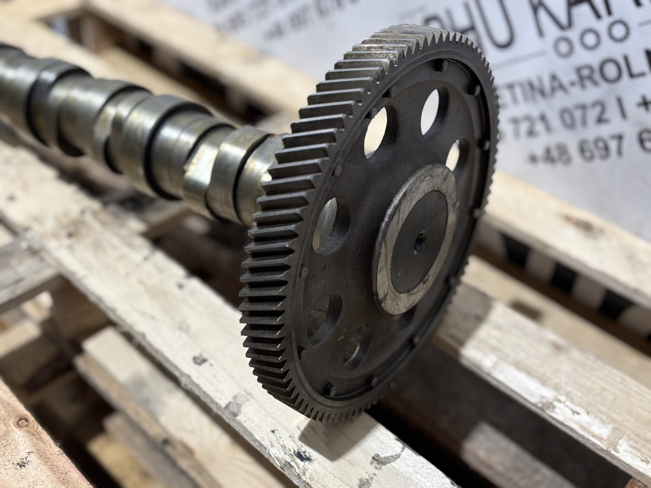 CLAAS Mercedes OM 502 LA V8 OM502LA Wałek Rozrządu 5420511201 - גל זיזים עבור מכונה חקלאית: תמונה 4 CLAAS Mercedes OM 502 LA V8 OM502LA Wałek Rozrządu 5420511201 - גל זיזים עבור מכונה חקלאית: תמונה 4