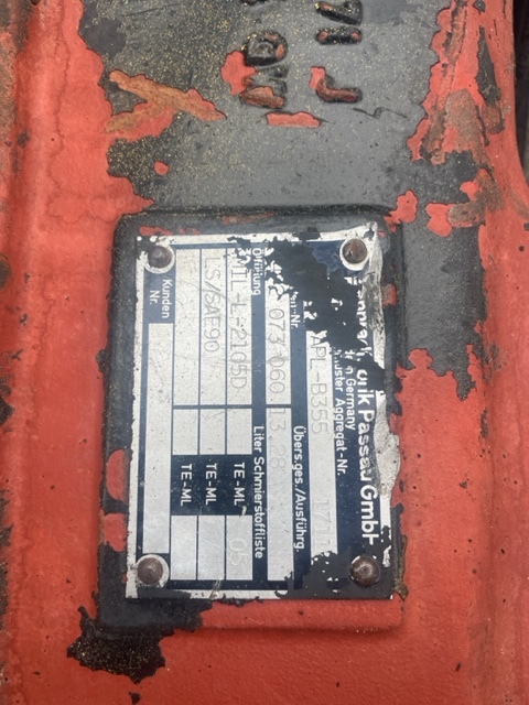 Caterpillar most napędowy ZF APL-B355 - סרן וחלקים עבור מכונה חקלאית: תמונה 2 Caterpillar most napędowy ZF APL-B355 - סרן וחלקים עבור מכונה חקלאית: תמונה 2