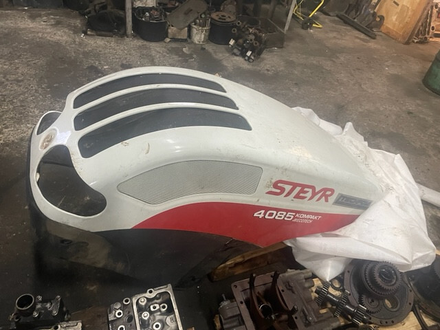 Ciągnik rolniczy Steyr 4085 Reflektor przedni prawy - פנס קדמי עבור טרקטור חקלאי: תמונה 3 Ciągnik rolniczy Steyr 4085 Reflektor przedni prawy - פנס קדמי עבור טרקטור חקלאי: תמונה 3