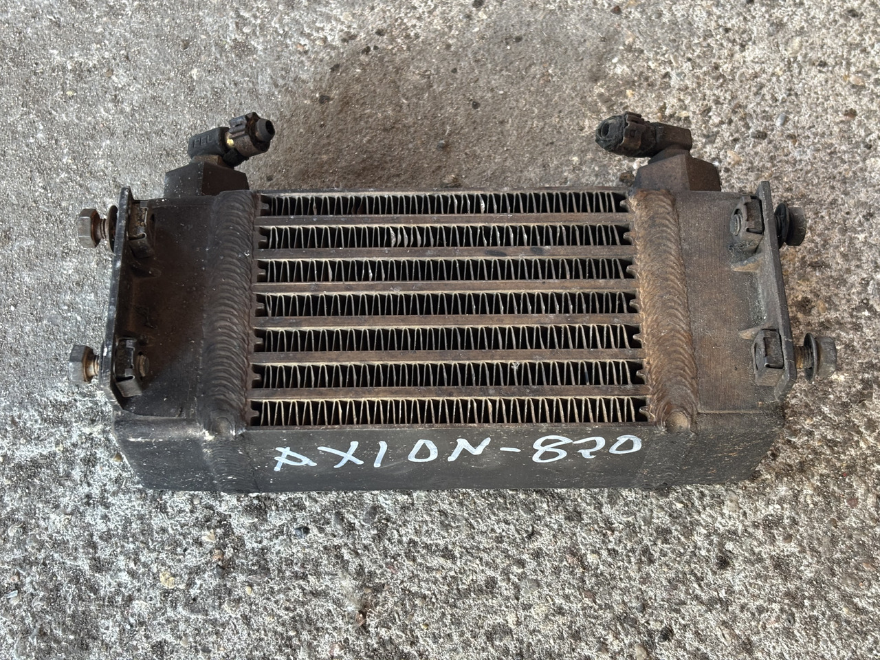 Claas Arion Axion 820 830 CMATIC Chłodnica Oleju 00 1119 861 0   0011198610 - מקרר שמן עבור מכונה חקלאית: תמונה 1 Claas Arion Axion 820 830 CMATIC Chłodnica Oleju 00 1119 861 0   0011198610 - מקרר שמן עבור מכונה חקלאית: תמונה 1