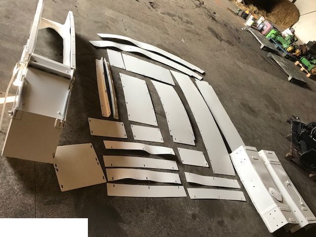 Claas Jaguar 940 - Tunel / Rura Wyrzutu - גוף וחלק חיצוני עבור מכונה חקלאית: תמונה 2 Claas Jaguar 940 - Tunel / Rura Wyrzutu - גוף וחלק חיצוני עבור מכונה חקלאית: תמונה 2