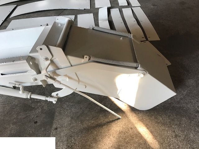 Claas Jaguar 940 - Tunel / Rura Wyrzutu - גוף וחלק חיצוני עבור מכונה חקלאית: תמונה 5 Claas Jaguar 940 - Tunel / Rura Wyrzutu - גוף וחלק חיצוני עבור מכונה חקלאית: תמונה 5