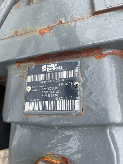 Claas Lexion 600 silnik Jazdy claas 0007454880 , Sauer Danfoss 51V250 UC8N - מנוע הידרולי עבור מקצרת קומבינה: תמונה 1 Claas Lexion 600 silnik Jazdy claas 0007454880 , Sauer Danfoss 51V250 UC8N - מנוע הידרולי עבור מקצרת קומבינה: תמונה 1