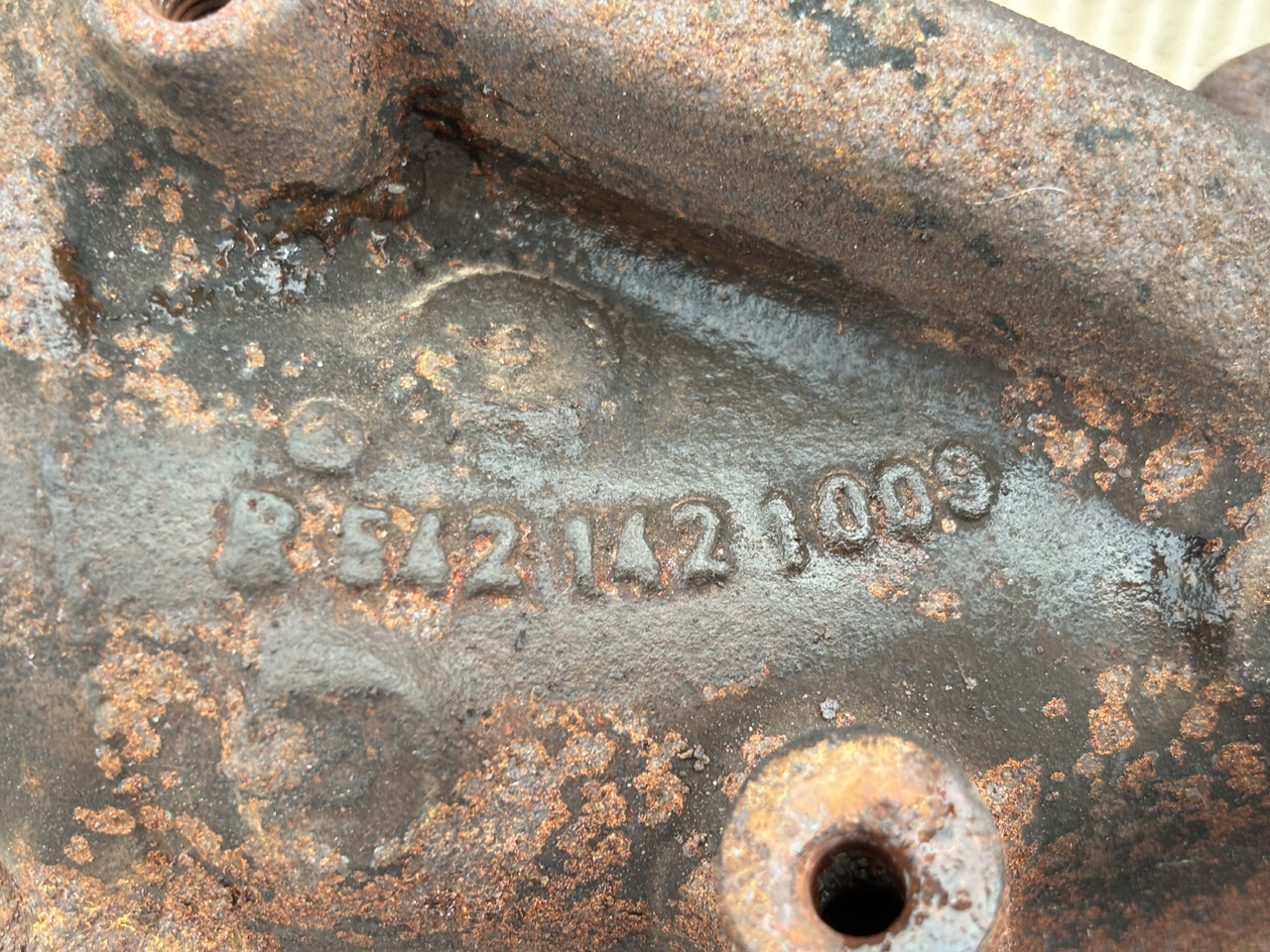 Claas Lexion 780 Kolektor Wydechowy Mercedes R5421421009 OM502 - יריעת פליטה עבור מקצרת קומבינה: תמונה 2 Claas Lexion 780 Kolektor Wydechowy Mercedes R5421421009 OM502 - יריעת פליטה עבור מקצרת קומבינה: תמונה 2