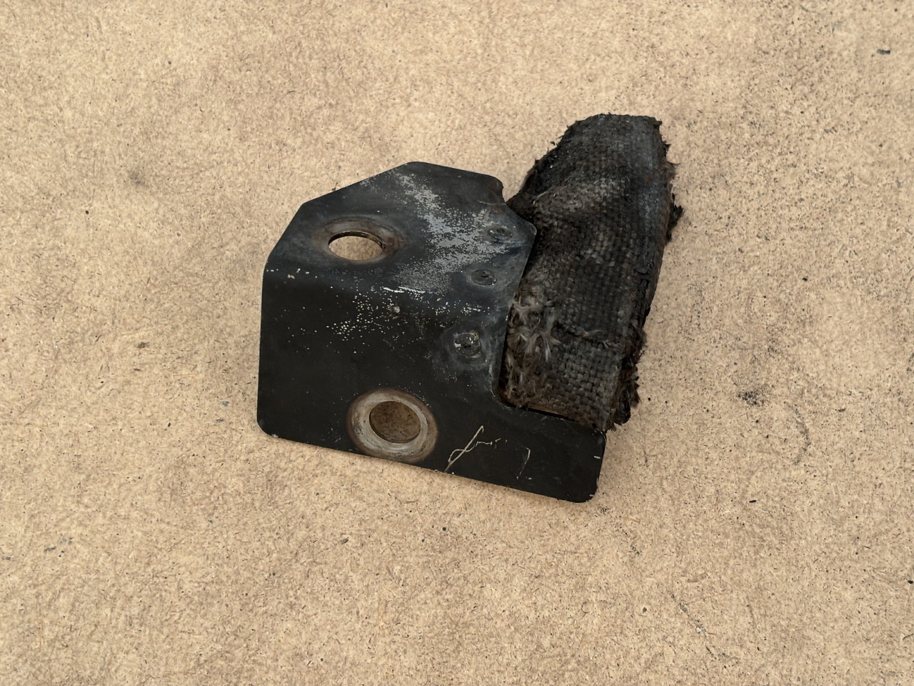 Claas Lexion 780 Ogranicznik Osłona Obudowa silnika 0007812160   0007812120 - מנוע וחלקים עבור מכונה חקלאית: תמונה 2 Claas Lexion 780 Ogranicznik Osłona Obudowa silnika 0007812160   0007812120 - מנוע וחלקים עבור מכונה חקלאית: תמונה 2