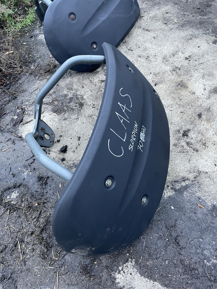 Claas Scorpion 7040 - błotniki - גוף וחלק חיצוני עבור מפעיל טלסקופי: תמונה 1 Claas Scorpion 7040 - błotniki - גוף וחלק חיצוני עבור מפעיל טלסקופי: תמונה 1
